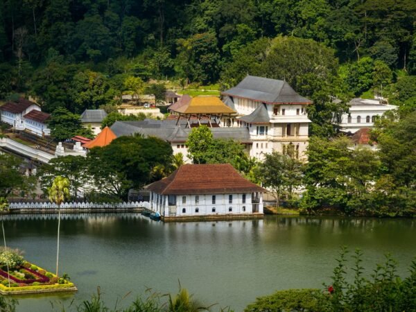 2 Days Kandy Highlights Tour