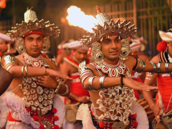 Kandy Esala Perahera – 3 Days